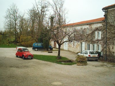  Foto: Bauernhof mit Natursteinen 